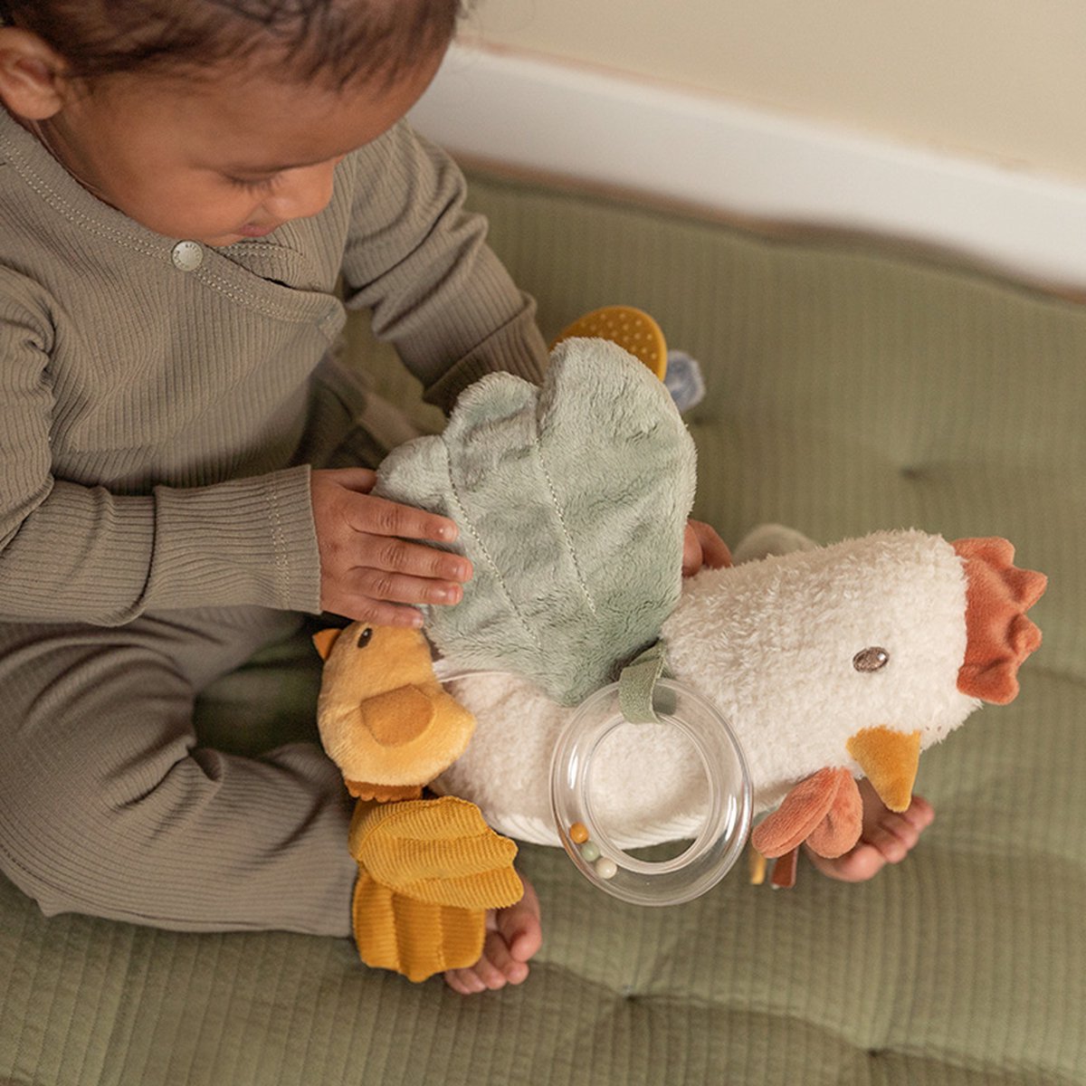 LITTLE DUTCH Activiteitenknuffel kip 25cm - Little Farm