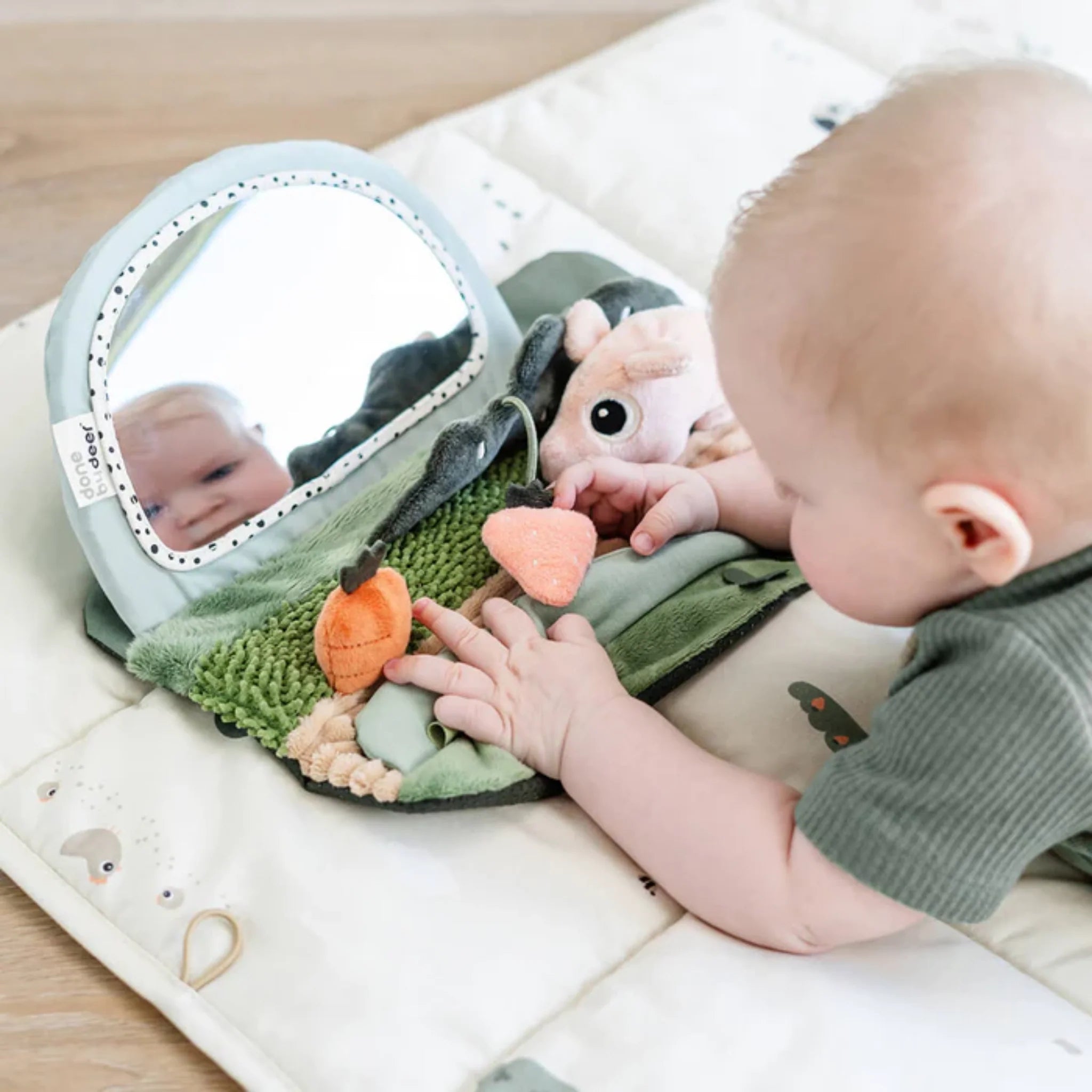 DONE BY DEER Tummy Time sensory mirror tiny farm colour mix