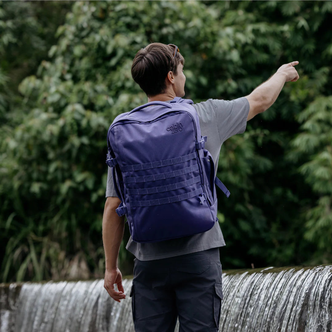 CABINZERE Military rugzak 44L - galaxy purple