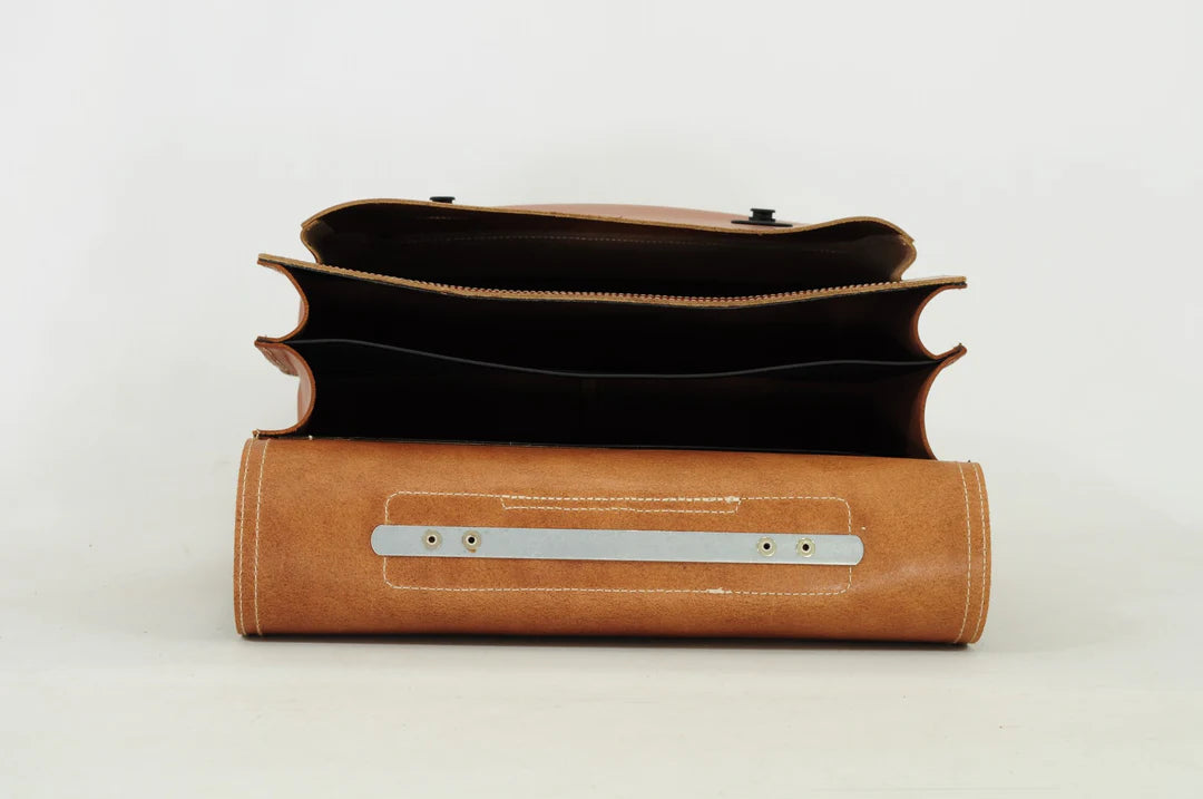 OWN STUFF Boekentas 2 magneetsloten - Chestnut