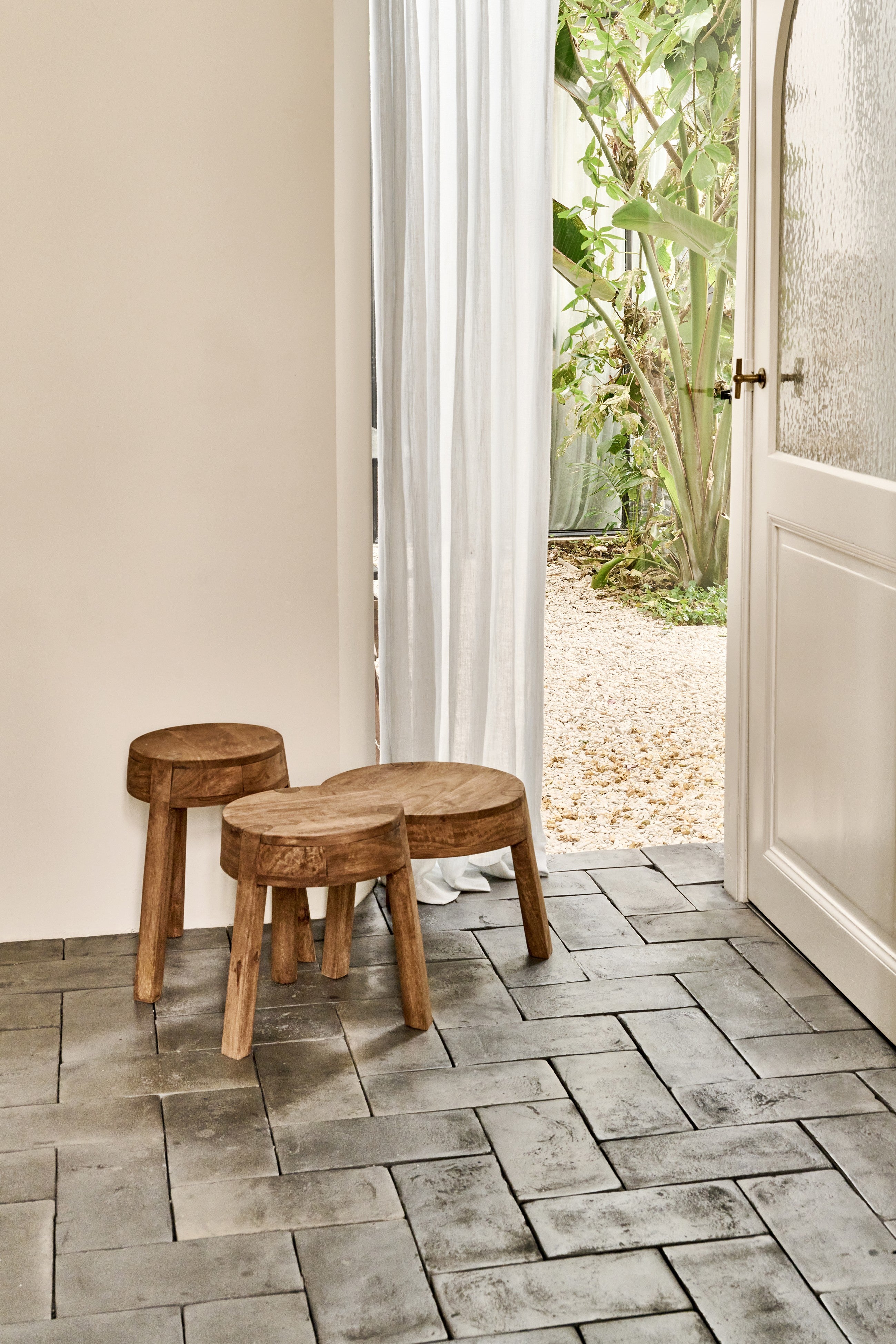 POMAX Pablo kruk/ bijzettafel - D 27cm H 42cm - mangohout