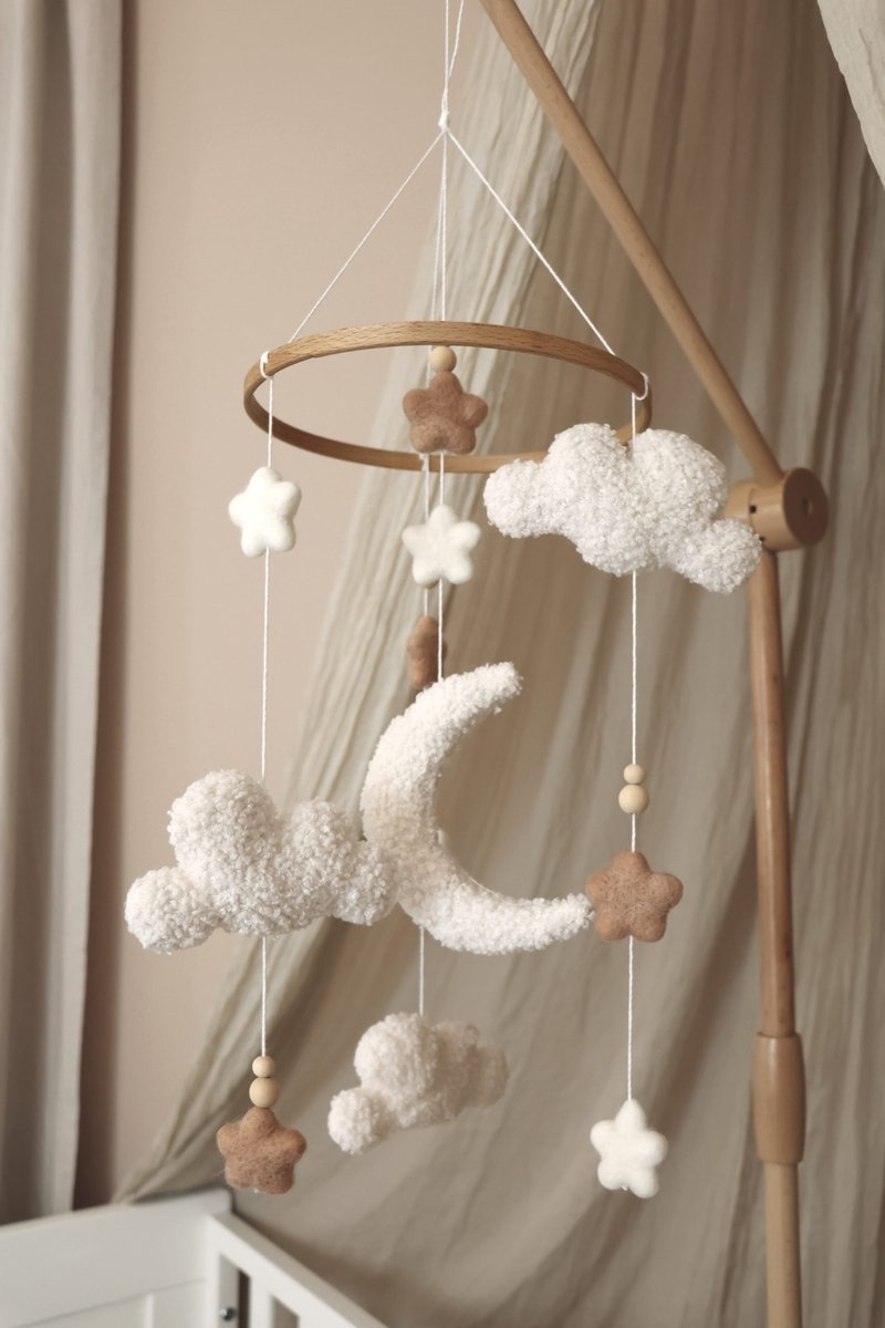LITTLE LOUA Handmade fluffy clouds