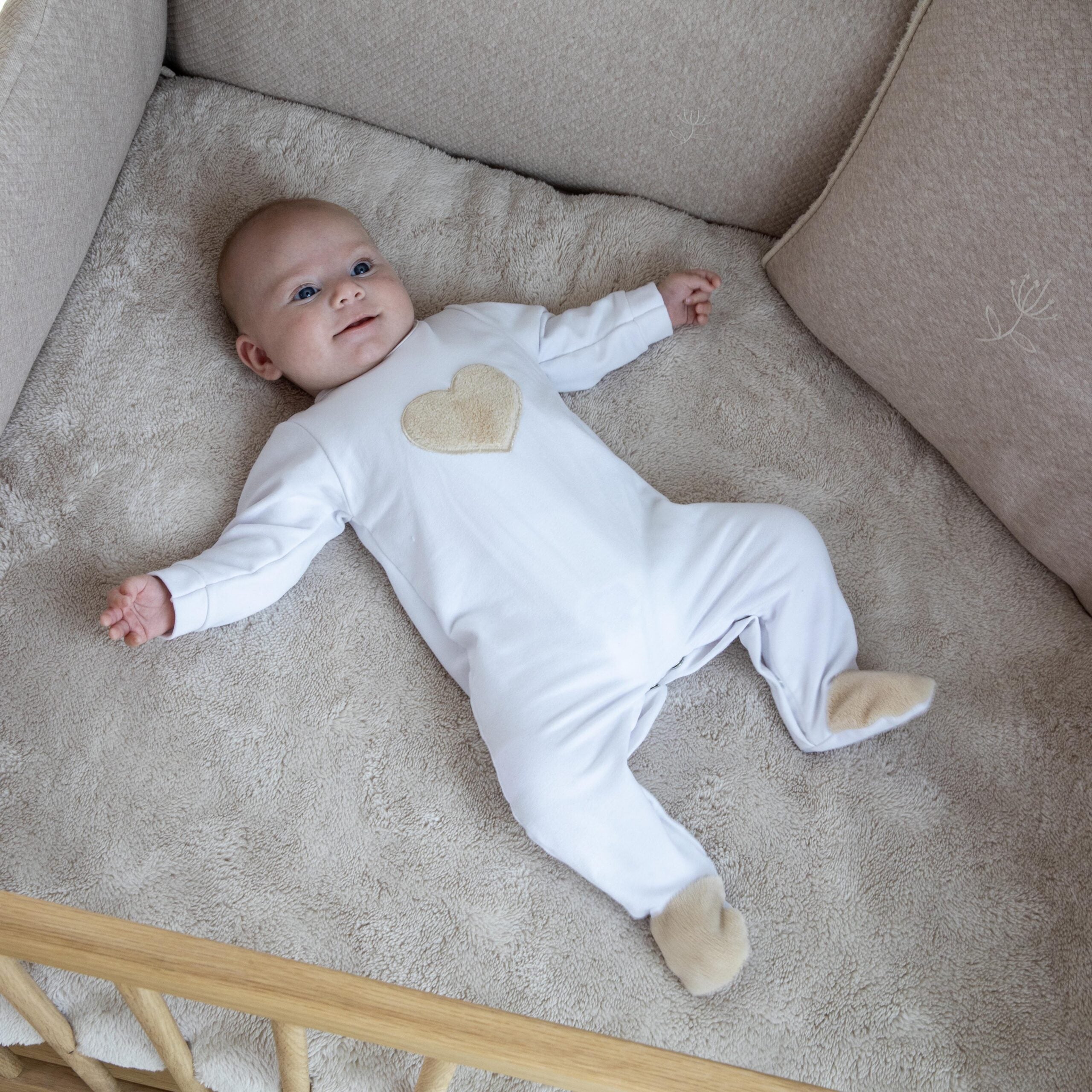 LIVING NATURE Babypakje Estelle zonder kraagje wit teddy hart - 1m