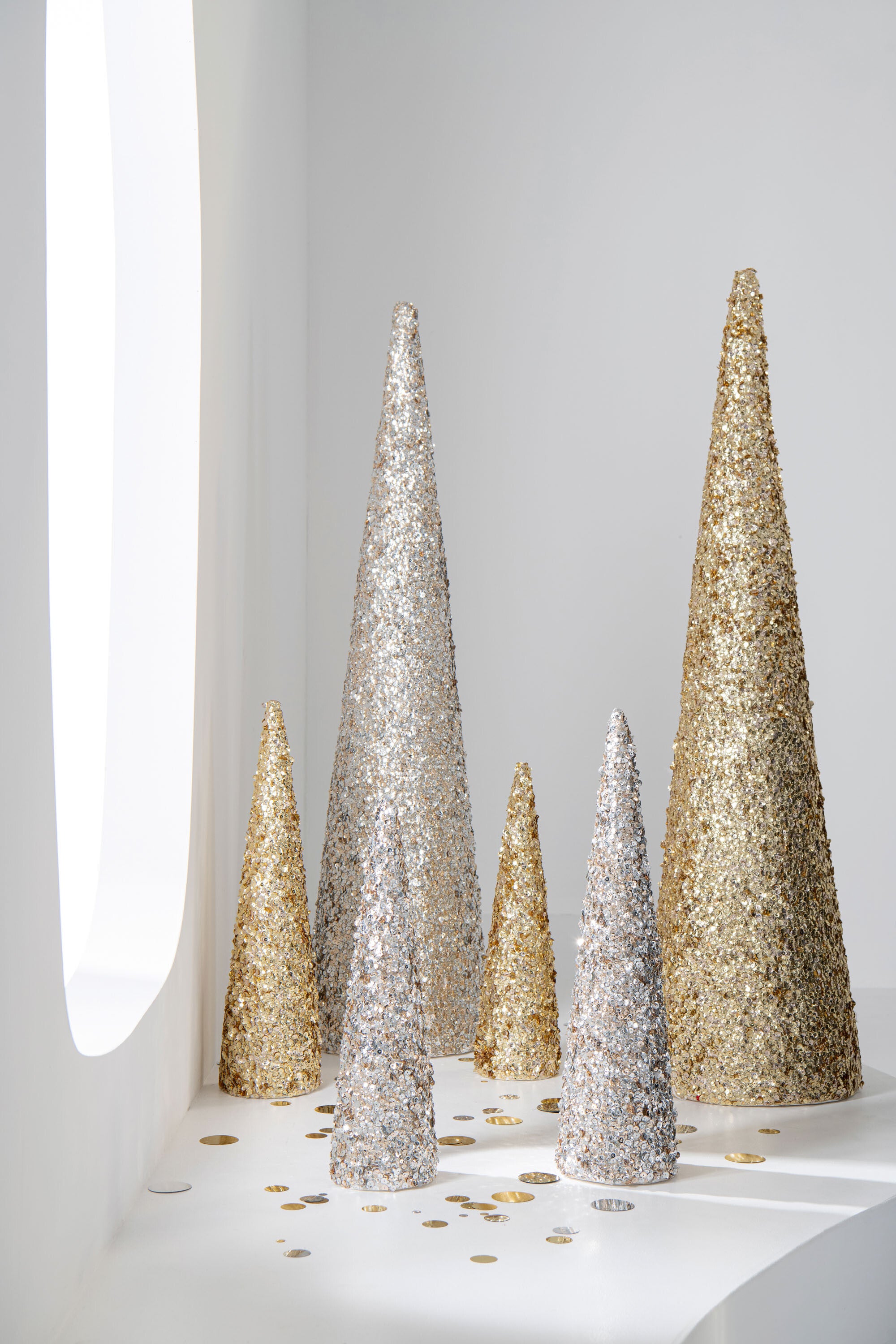 JLINE Kegel pailletten schuim - S 12x12x46cm - goud