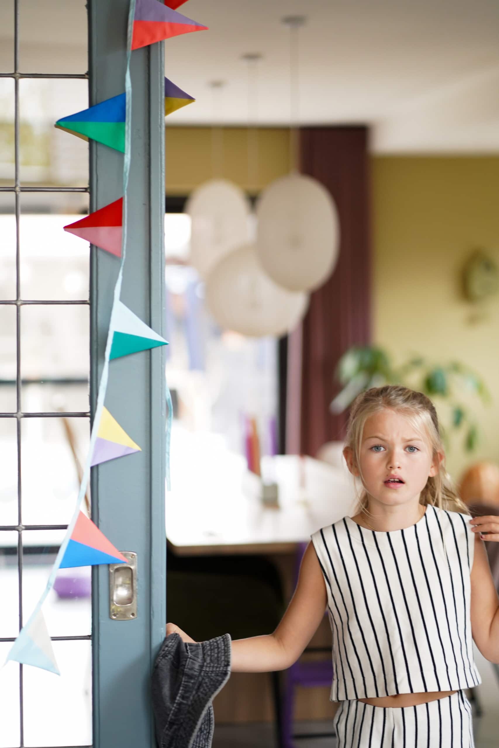 ENGEL. Vlaggenlijn circus mini - 3.65m 16 vlaggen