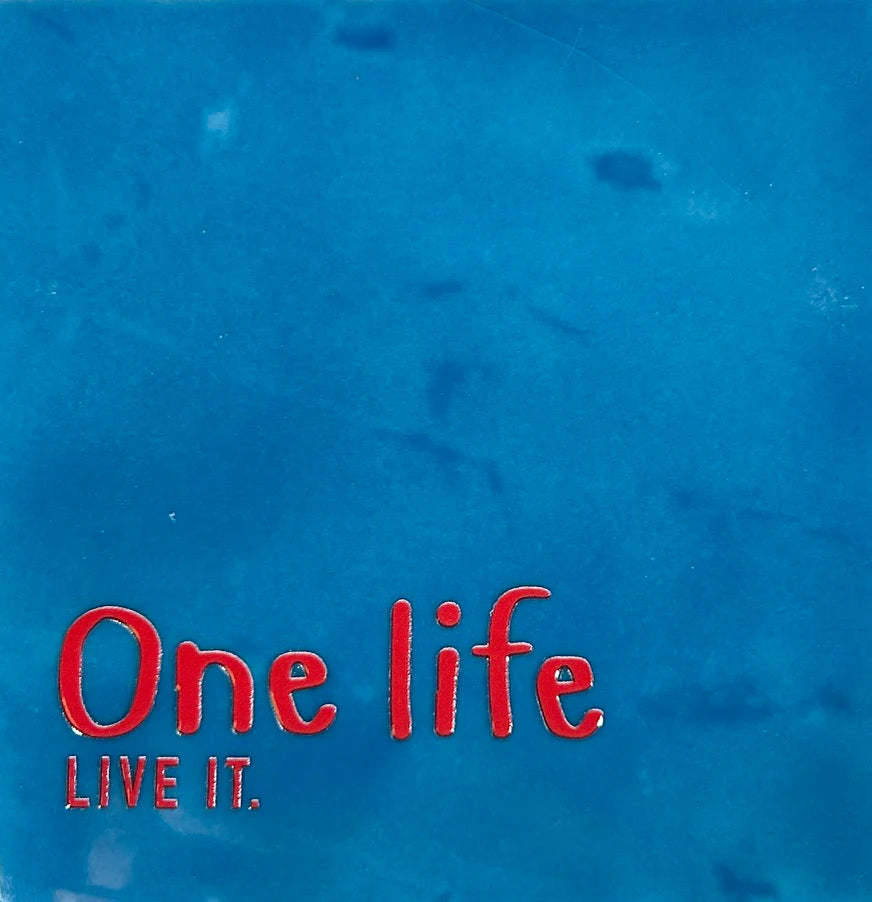 YETT Tegeltje - One life live it - l. blauw/rood
