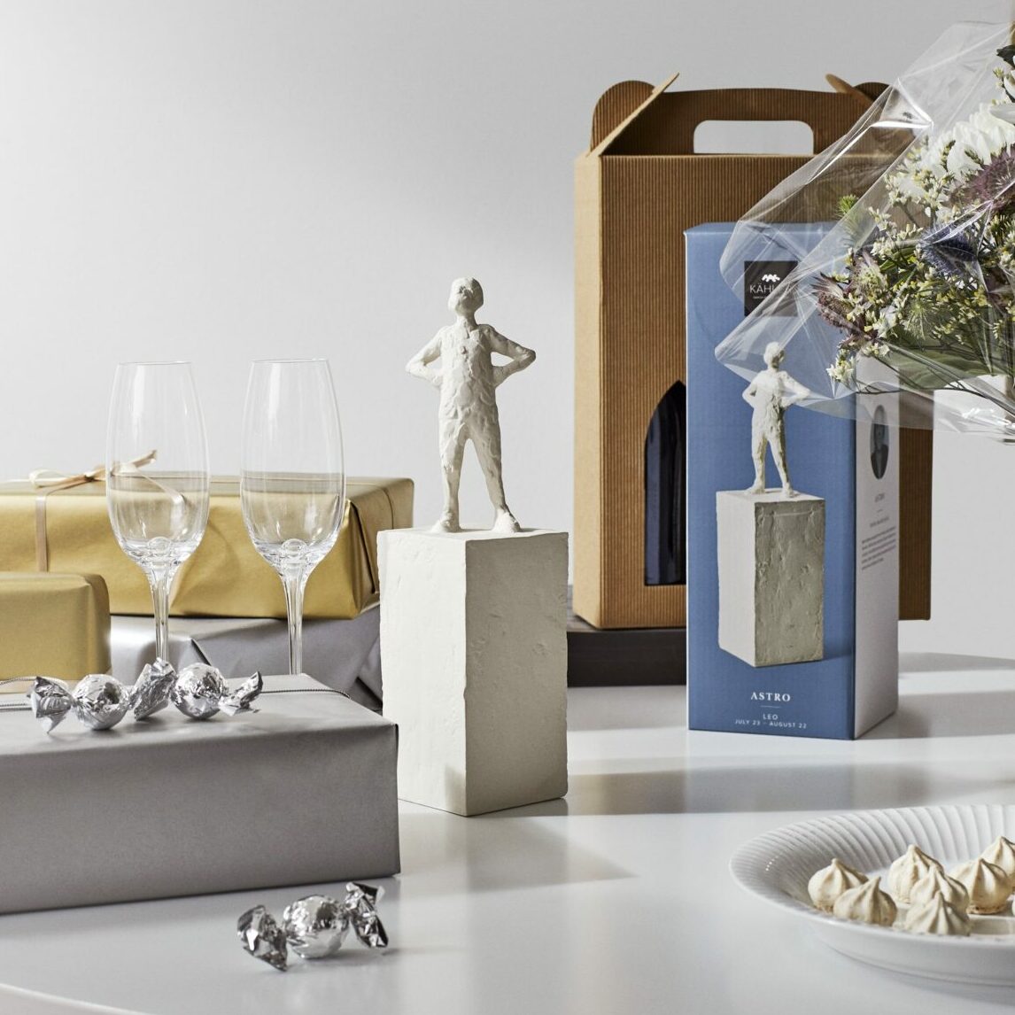 KAHLER ASTRO figuur 30cm - leo - wit