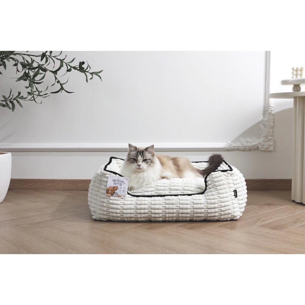 M-Pets WARM HUG kussen - M - creme