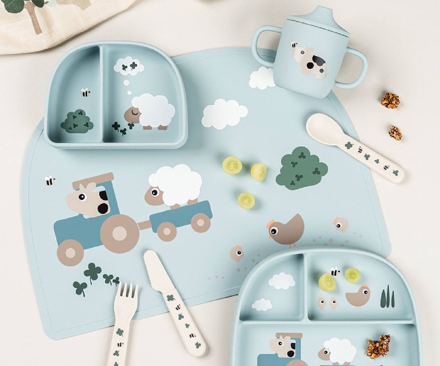 DONE BY DEER Placemat - Tiny Farm - blauw