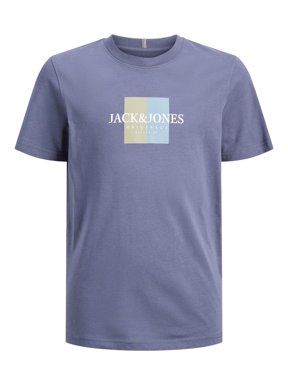 18630044.jpg