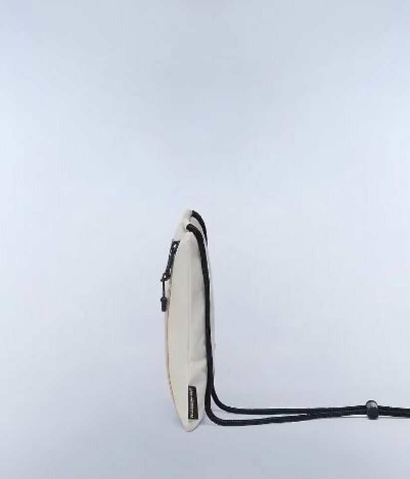 18737008-1.jpg