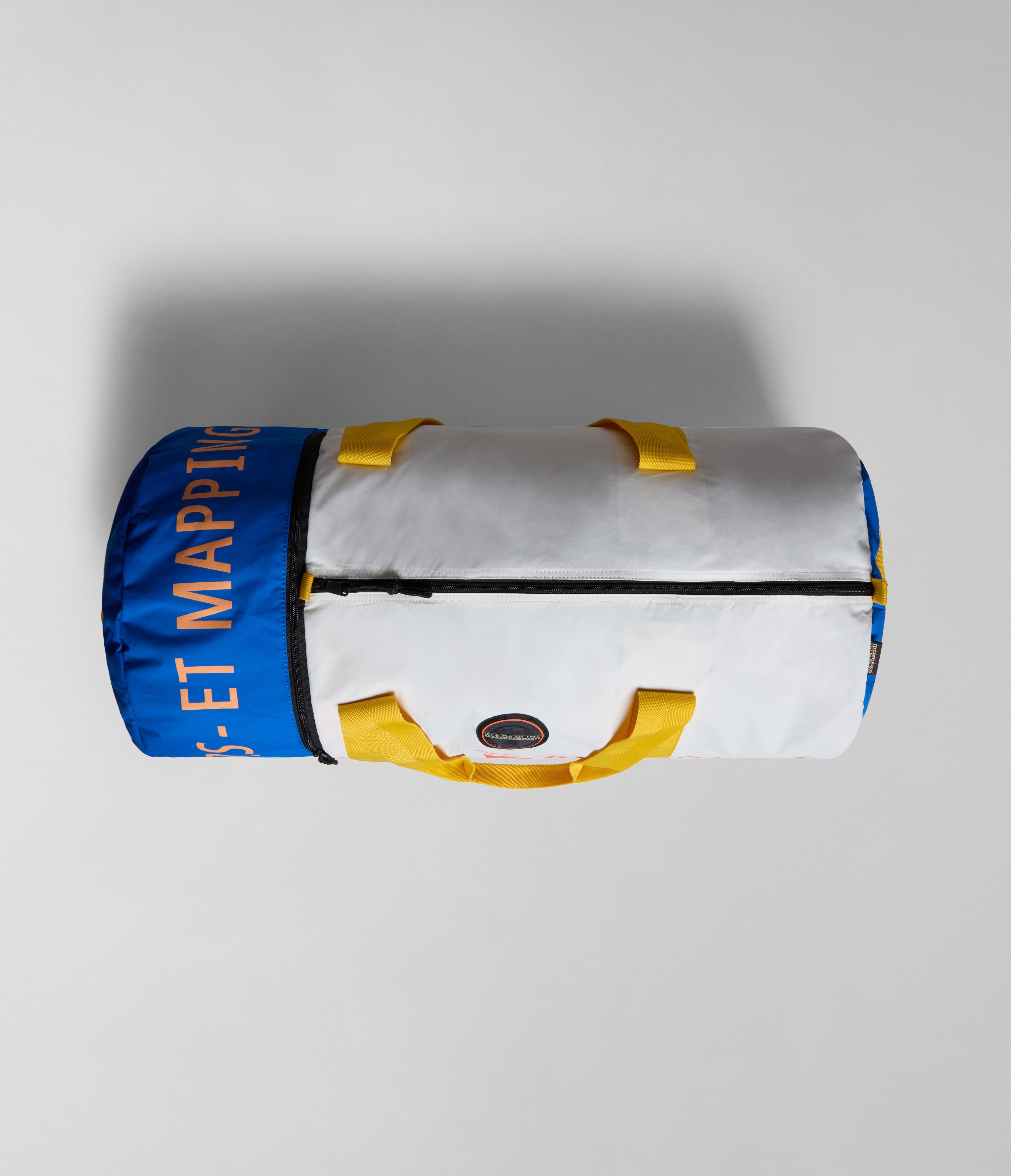 18463882-4.jpg