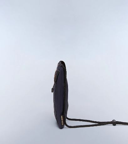 18736993-1.jpg